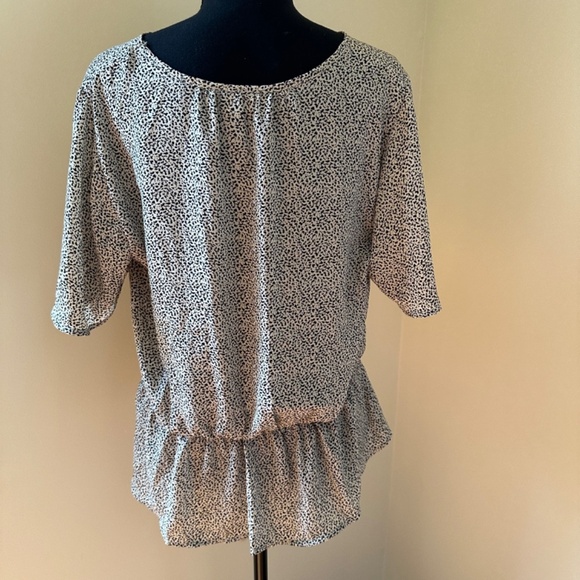 *SIENNA SKY* Tan x Black Short Sleeve Blouse Size Large - Picture 4 of 7